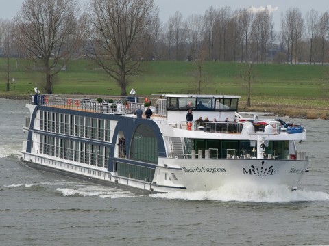 100 MONARCH EMPRESS SAILING 102 foto Hans Heiligers