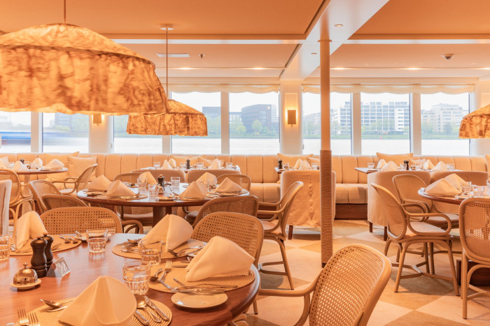 a ship Solara photoshoot 2025 Bistro Saison RKW10910 apt low res